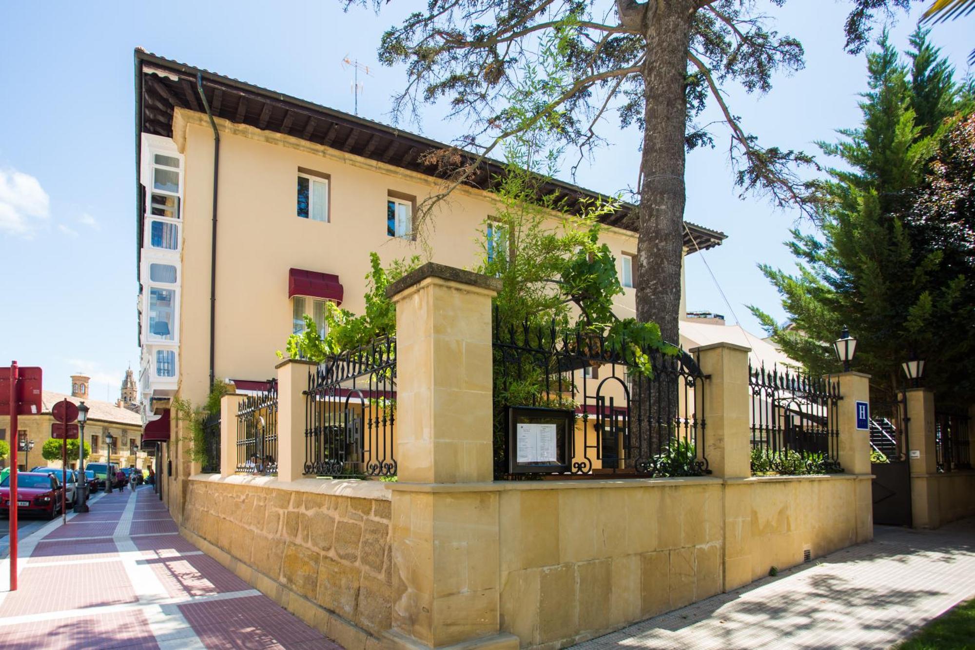 Hotel Arrope Haro Esterno foto