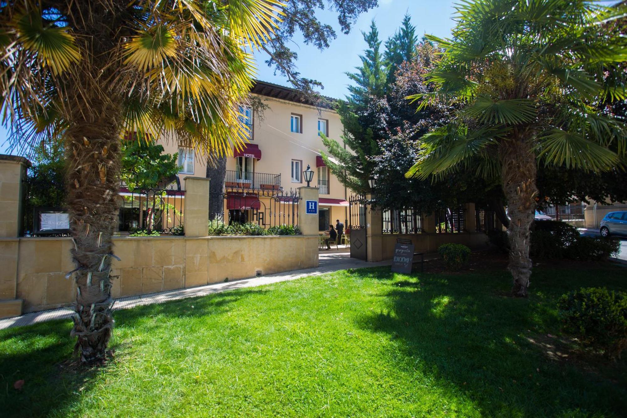 Hotel Arrope Haro Esterno foto